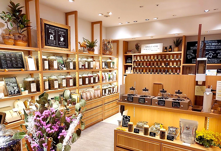 ハーブ専門店 Enherb 公式webサイト ルミネ新宿店 サントリーグループのハーブ専門店 Enherb エンハーブ ハーブティー エッセンシャルオイル ハーブコスメ 株式会社コネクト